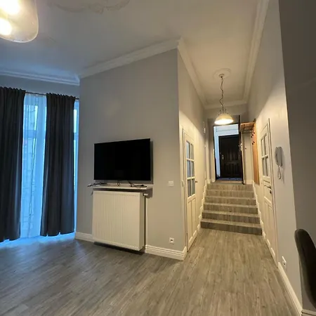 Nowogrodzka 6a 17 Apartment *