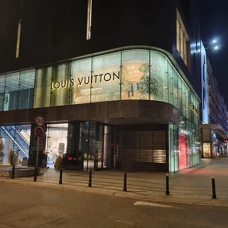 アパート Nowogrodzka 6a 17 *