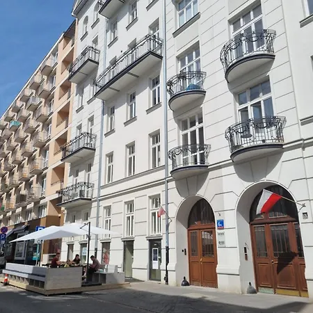 Nowogrodzka 6a 17 Apartment *